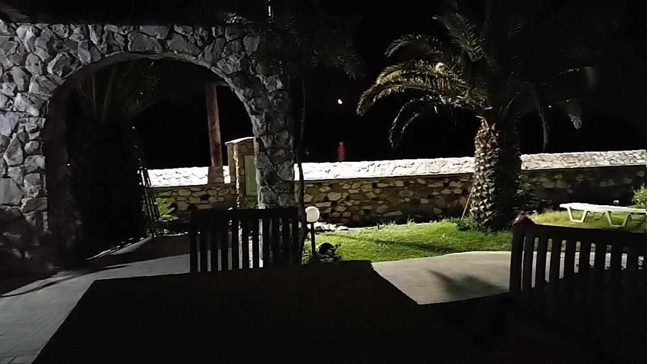Agia Marina MikrolimanouΤο Πετρινο别墅 外观 照片