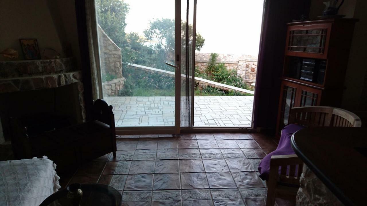 Agia Marina MikrolimanouΤο Πετρινο别墅 外观 照片