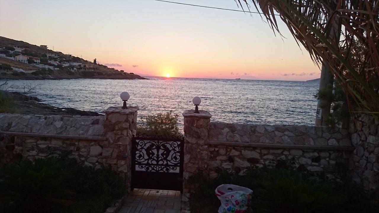 Agia Marina MikrolimanouΤο Πετρινο别墅 外观 照片