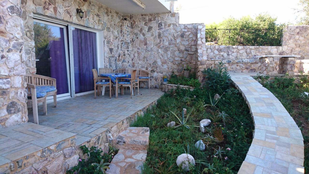 Agia Marina MikrolimanouΤο Πετρινο别墅 外观 照片