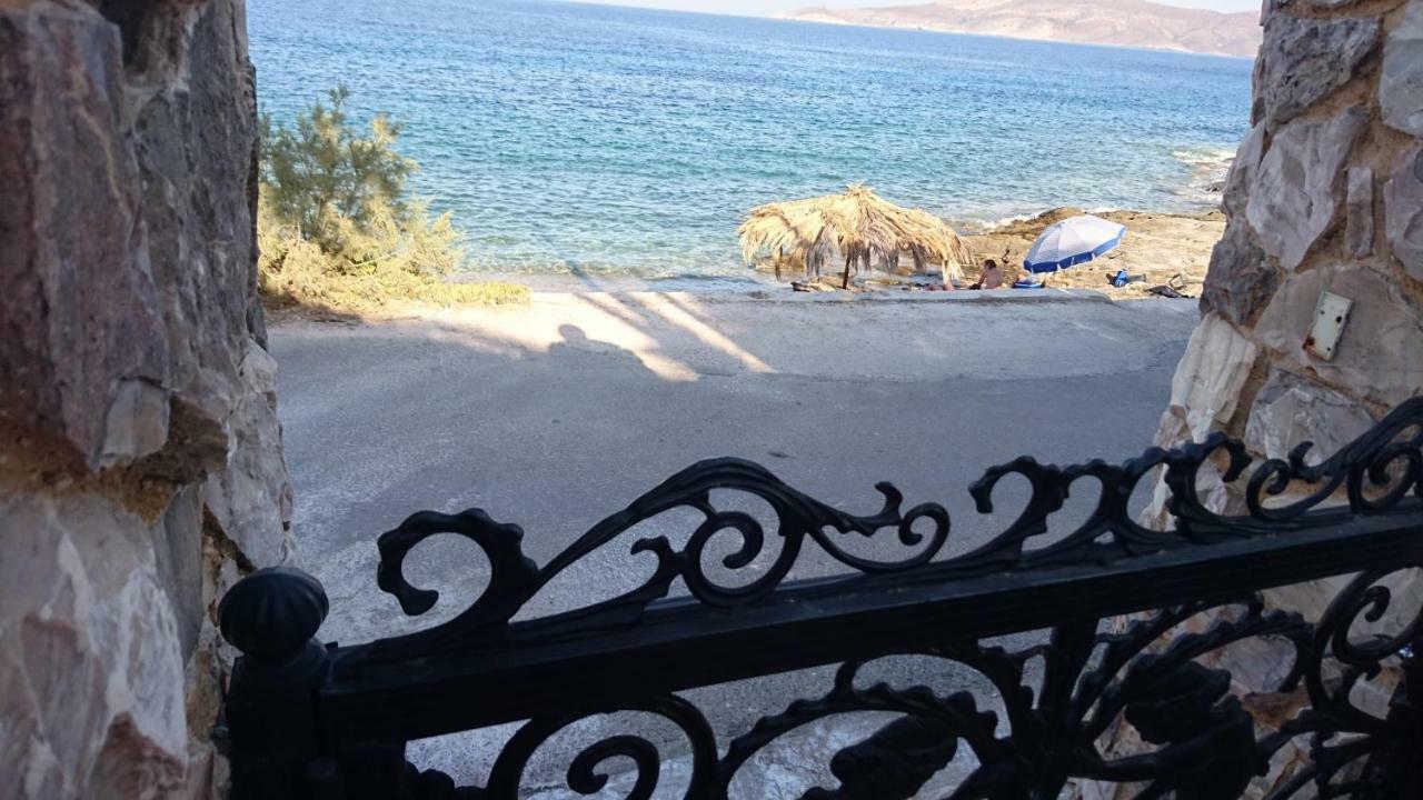 Agia Marina MikrolimanouΤο Πετρινο别墅 外观 照片